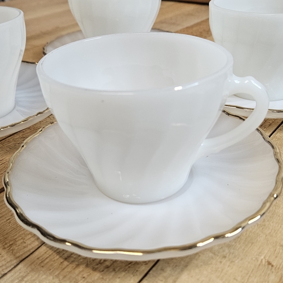 VINTAGE ANCHOR HOCKING FIRE KING TEA SET - GOLD RIMMED SWIRLED SHELL MILK GLASS - Picture 2 of 8